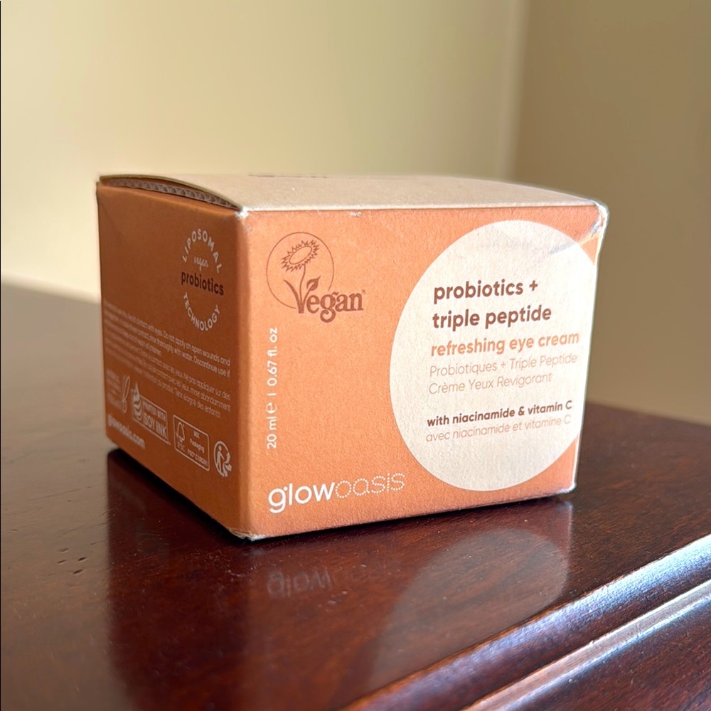 Glow Oasis Refreshing Eye Cream